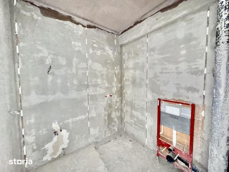 Apartament cu 3 camere semidecomandat în Iancului