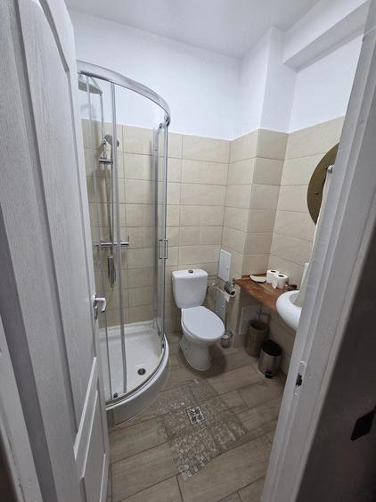 Garsonieră decomandată în Central