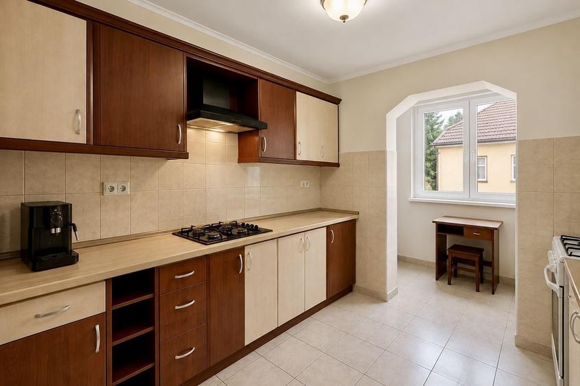 Apartament cu 3 camere decomandat în Baba-Dochia