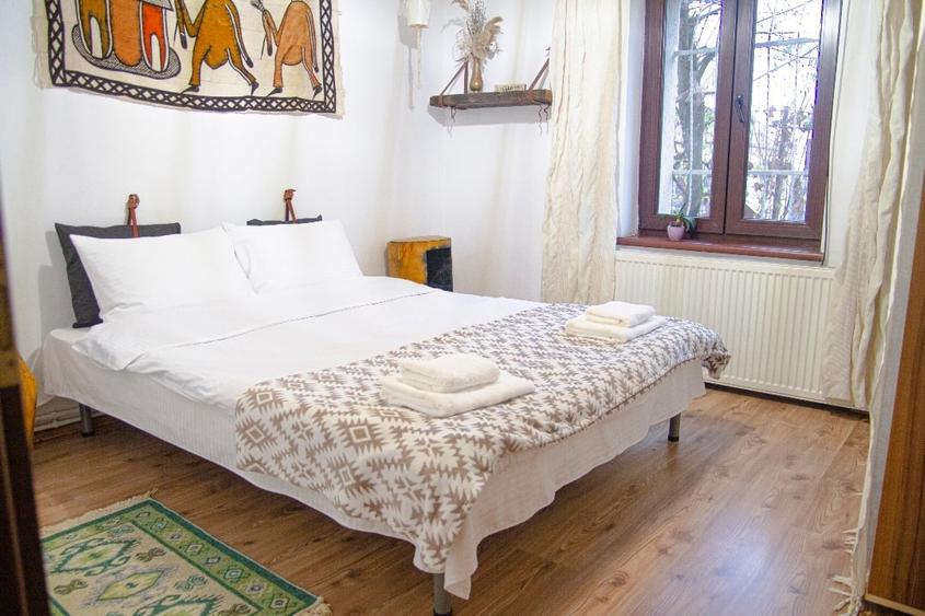 Apartament cu 2 camere decomandat, mobilat în Central