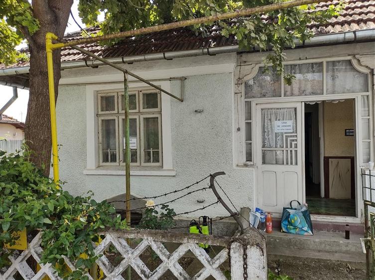 Casă cu 3 camere în Central