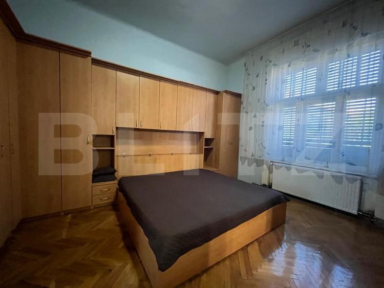 Apartament cu 2 camere semidecomandat, mobilat în Central