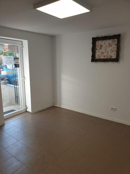 Apartament cu 2 camere decomandat în Săsar