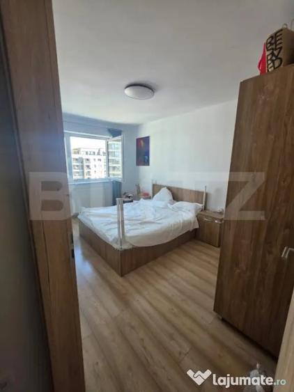 Apartament cu 2 camere decomandat în Tractorul