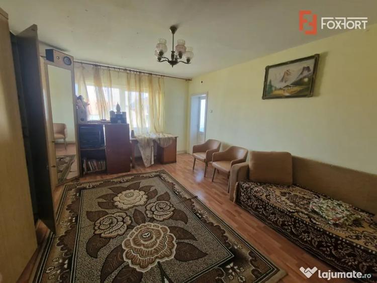 Casă cu 7 camere cu Teren 1439 Mp în Nord