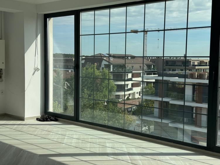 Apartament cu 3 camere semidecomandat în Iancu Nicolae