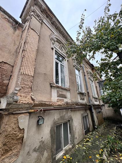 Apartament cu 3 camere decomandat în Grădina Icoanei