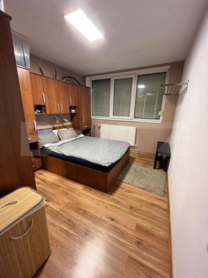 Apartament cu 3 camere decomandat, mobilat în Torontalului