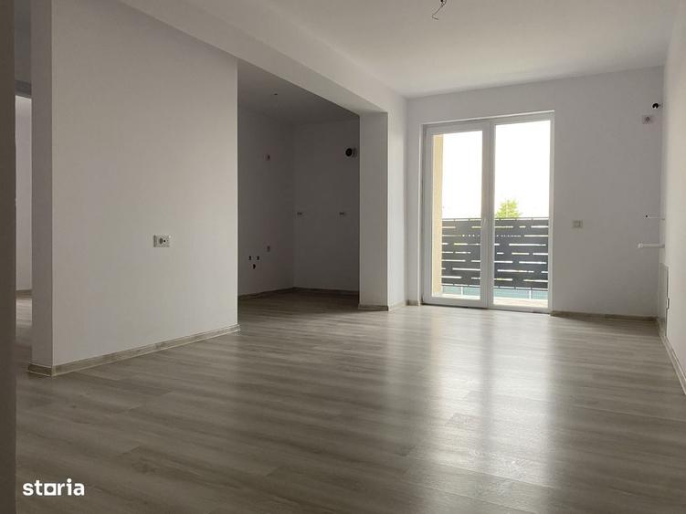Apartament cu 3 camere decomandat în Valea