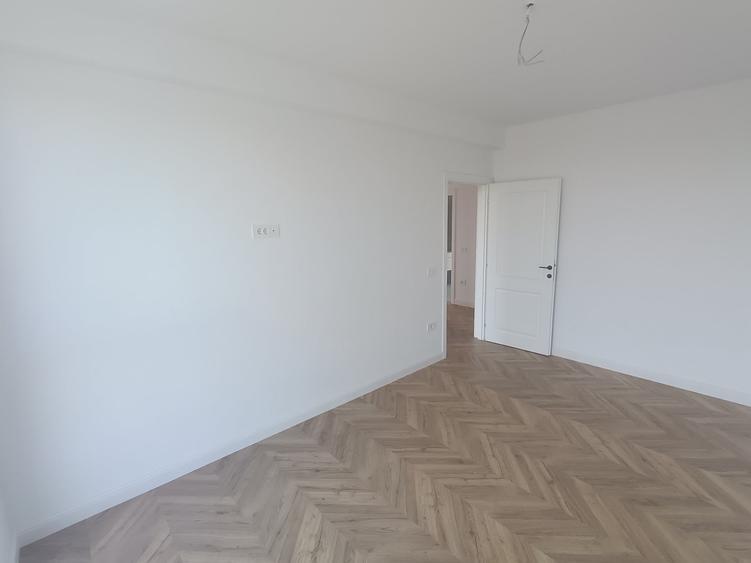 Apartament cu 3 camere în Rediu