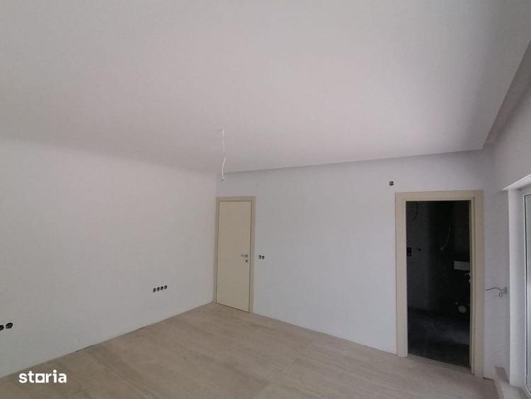 Casă cu 4 camere în Prislop