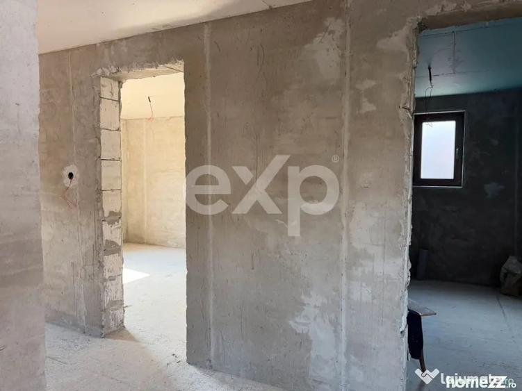 Casă cu 3 camere cu Teren 1446 Mp în Buhoci