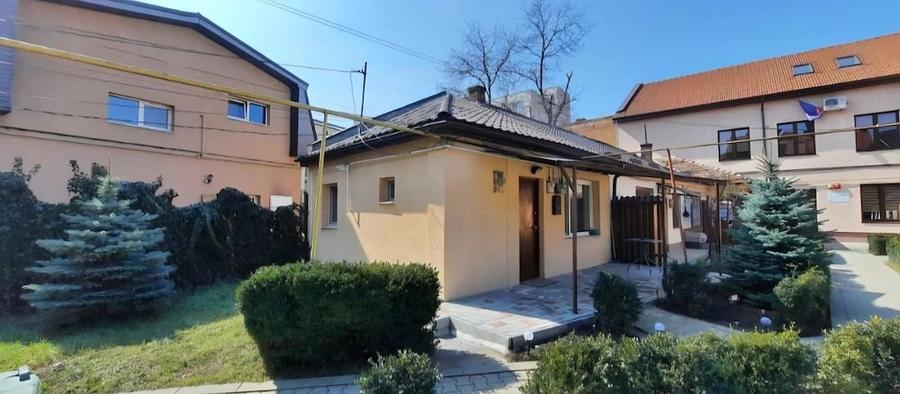 Garsonieră decomandată în Central