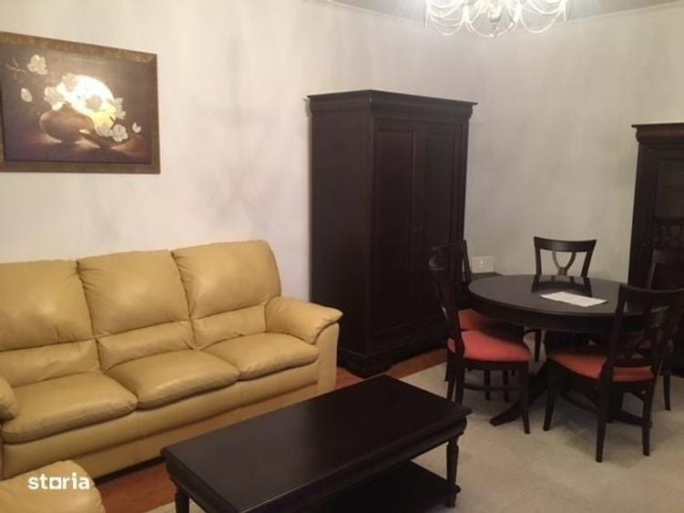 Apartament cu 3 camere semidecomandat în Băneasa