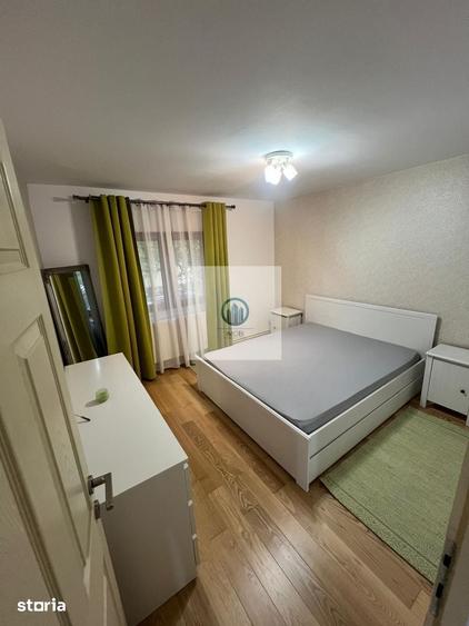 Apartament cu 3 camere decomandat în Liliacului