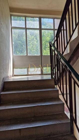 Garsonieră decomandată în Gruia