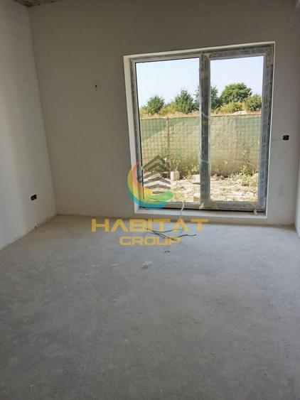 Apartament cu 3 camere semidecomandat în Vest