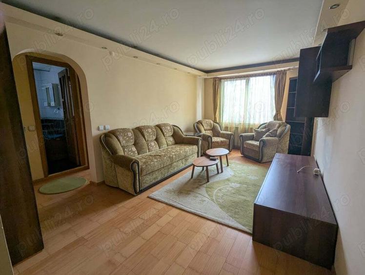 Apartament cu 4 camere semidecomandat în Pantelimon