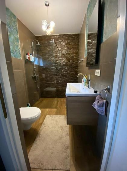 Duplex cu 5 camere cu Canalizare în Florești
