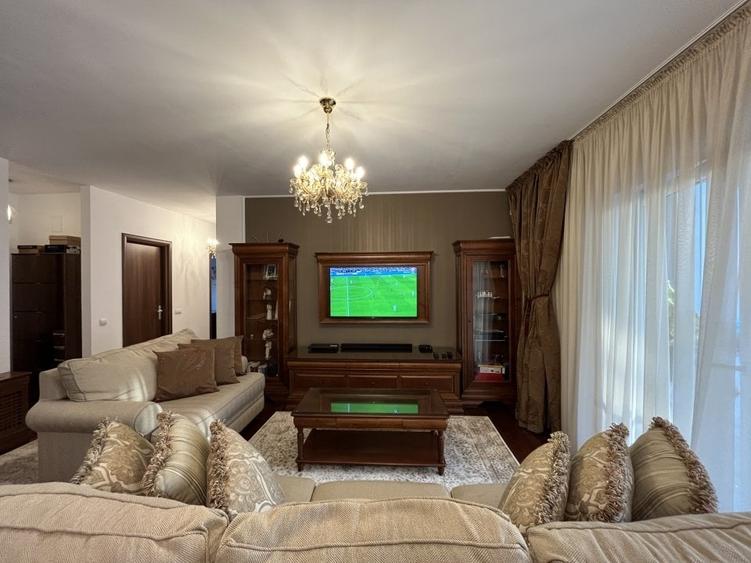 Apartament cu 3 camere decomandat, mobilat în Băneasa