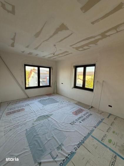 Casă cu 4 camere cu Teren 1400 Mp în Târgșoru Vechi