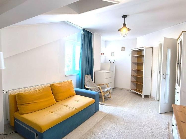 Apartament cu 2 camere decomandat în Titulescu