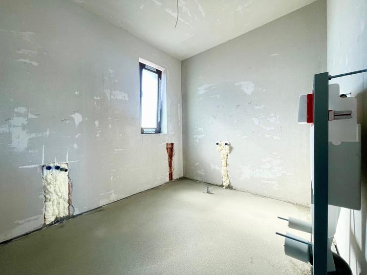Duplex cu 4 camere cu Canalizare în Moșnița Veche
