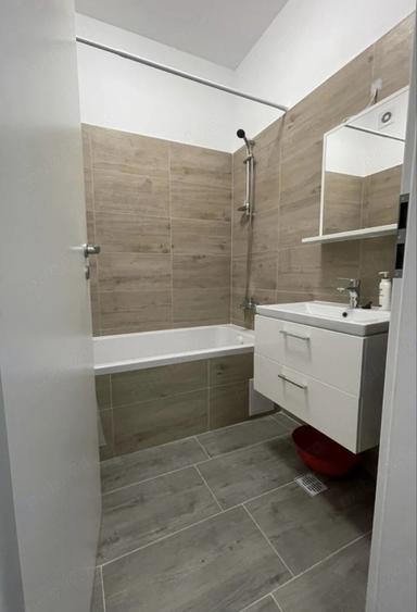 Apartament cu 2 camere decomandat în Metalurgiei