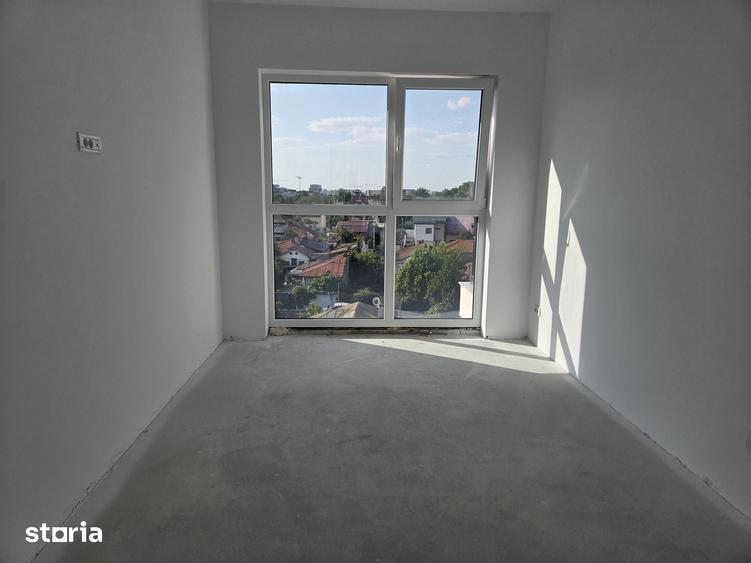 Apartament cu 4 camere în Colentina