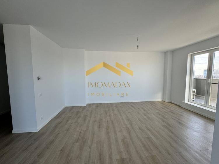 Penthouse cu 3 camere decomandat în Aradului