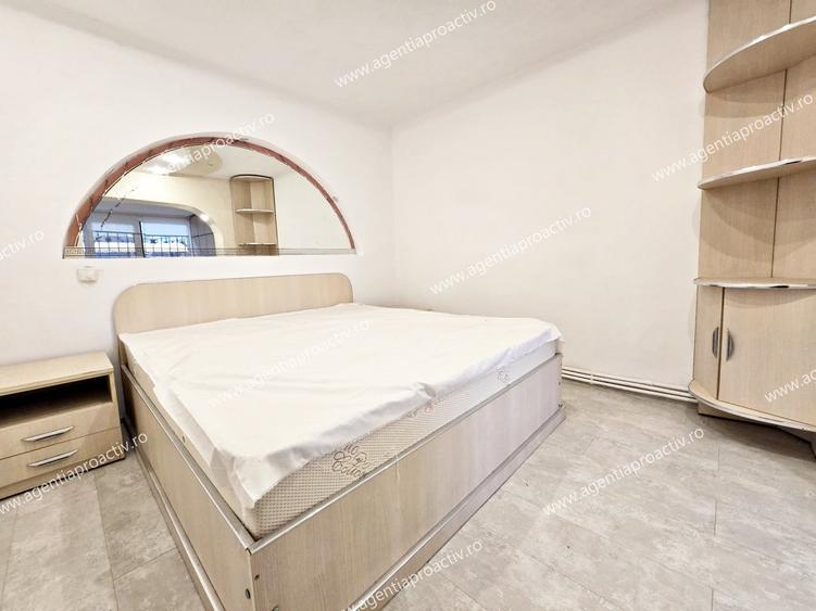 Apartament cu 3 camere decomandat în Micro 17