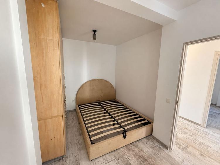 Apartament cu 3 camere decomandat, mobilat în Grigorescu