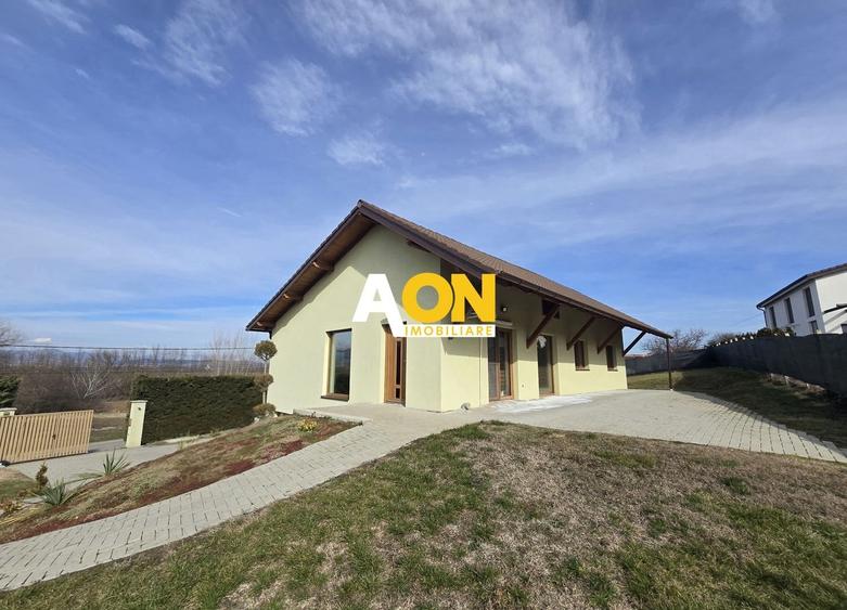 Casă individuală cu 6 camere cu Canalizare în Ciugud