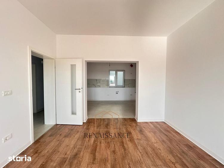 Apartament cu 3 camere decomandat în Neptun