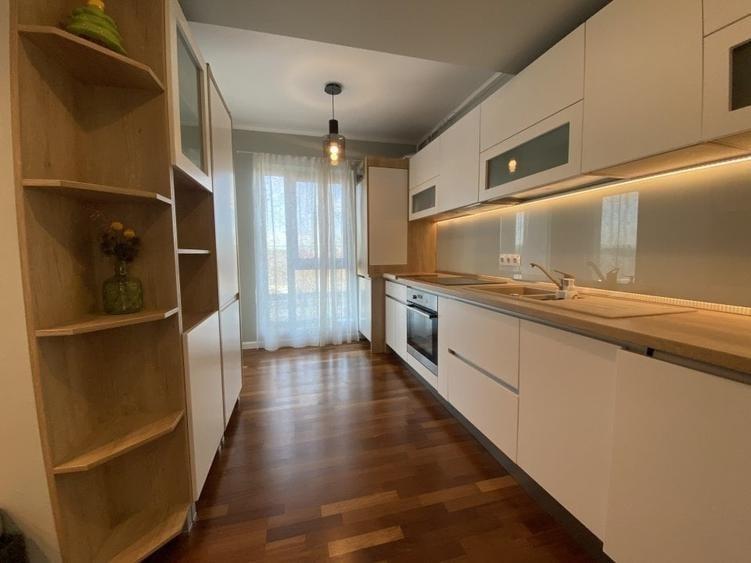Apartament cu 4 camere decomandat, mobilat în Sisești
