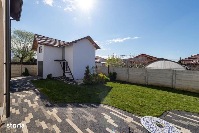Casă cu 4 camere în Central