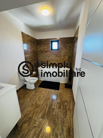 Casă individuală cu 3 camere cu Canalizare în Preajba