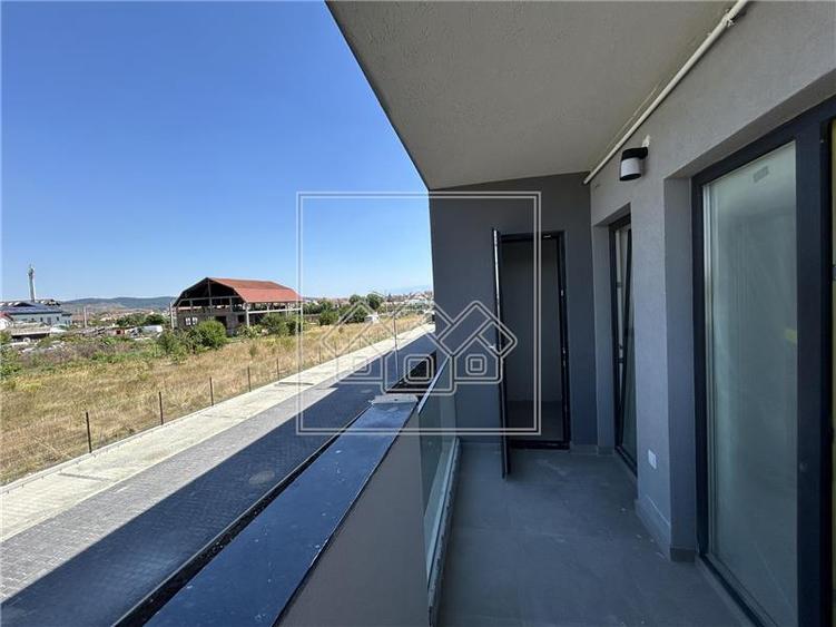 Apartament 2 camere la cheie + balcon, bloc nou, cu lift, etaj 1 - 16
