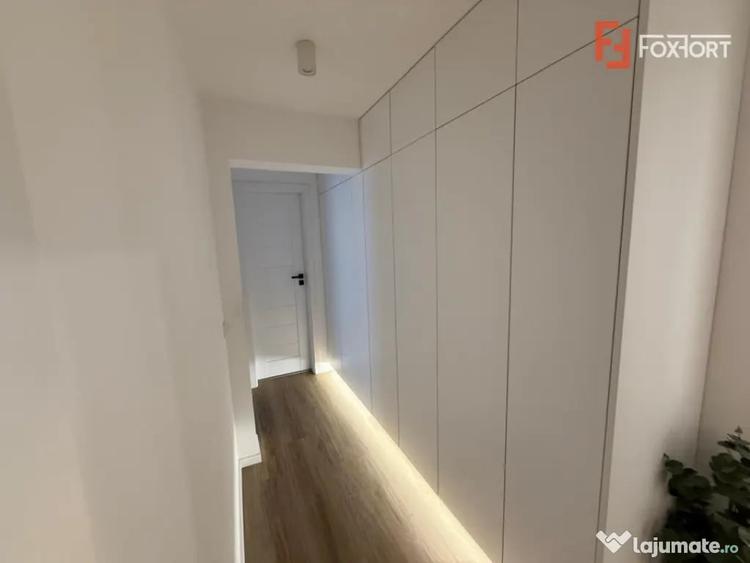 Apartament cu 4 camere decomandat în Central