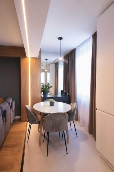 Apartament cu 3 camere semidecomandat în Exterior Vest