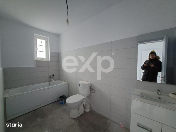 Casă cu 4 camere cu Teren 2500 Mp în Trivale
