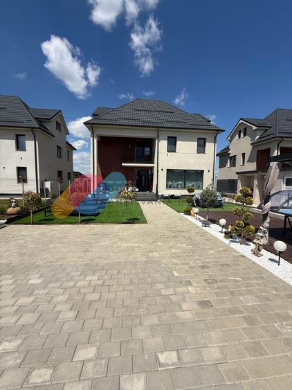 Casă individuală cu 5 camere cu Canalizare în Dezmir