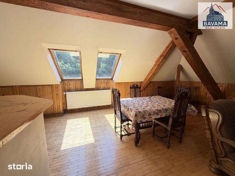 Apartament cu 3 camere, mobilat în Schei
