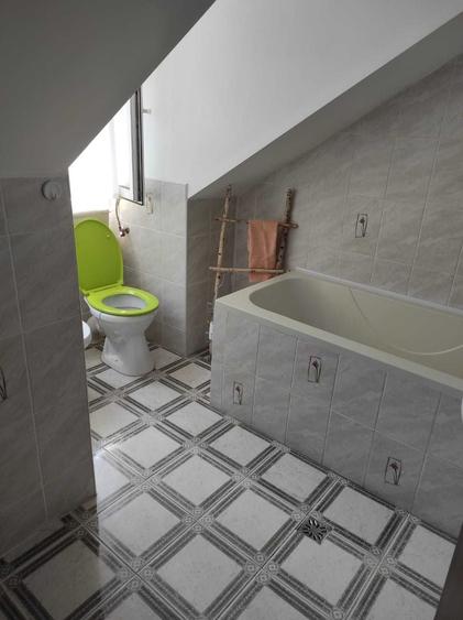 Casă cu 3 camere în Central