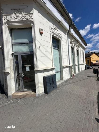 Spațiu comercial, de 230 mp, în Central