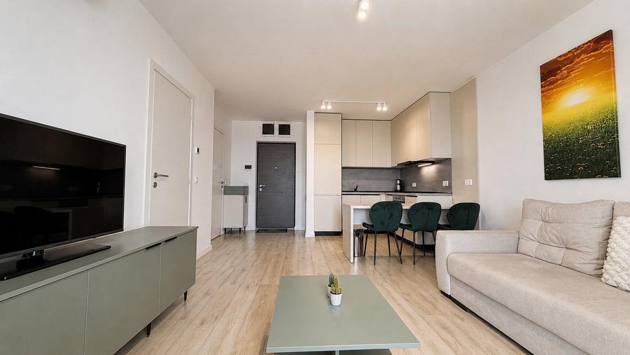 Apartament cu 2 camere semidecomandat, mobilat în Băneasa