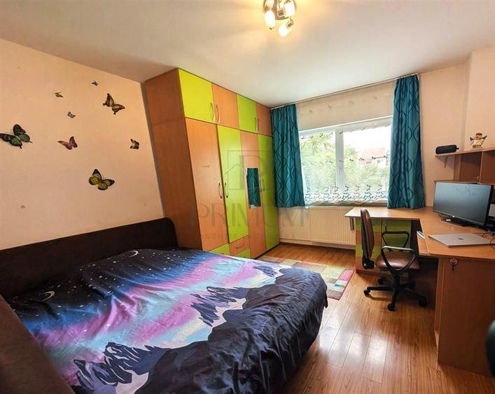 Apartament cu 4 camere decomandat, mobilat în Steaua