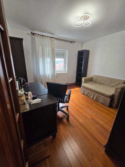Apartament 3 camere decomandat | Centrală proprie | 2 băi | Drumul Sării - 18
