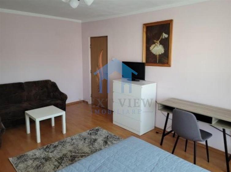 Apartament cu 2 camere decomandat în Între Lacuri