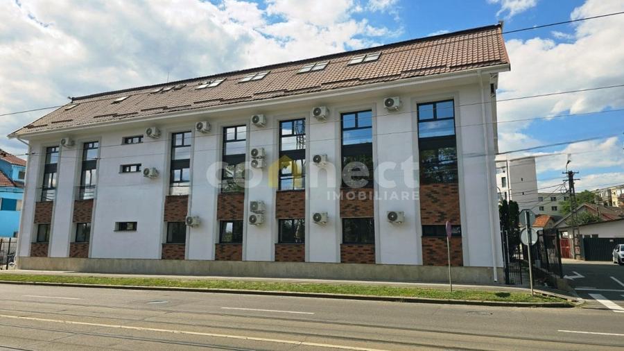 Birou, de 340 mp, în Semicentral